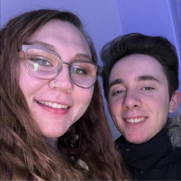 Meet your Posher, Logan - Picture 1 of 1